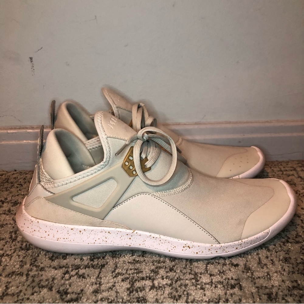 Nike Air Jordan Fly ‘89 Bone/Metallic Gold Sneakers Size 11